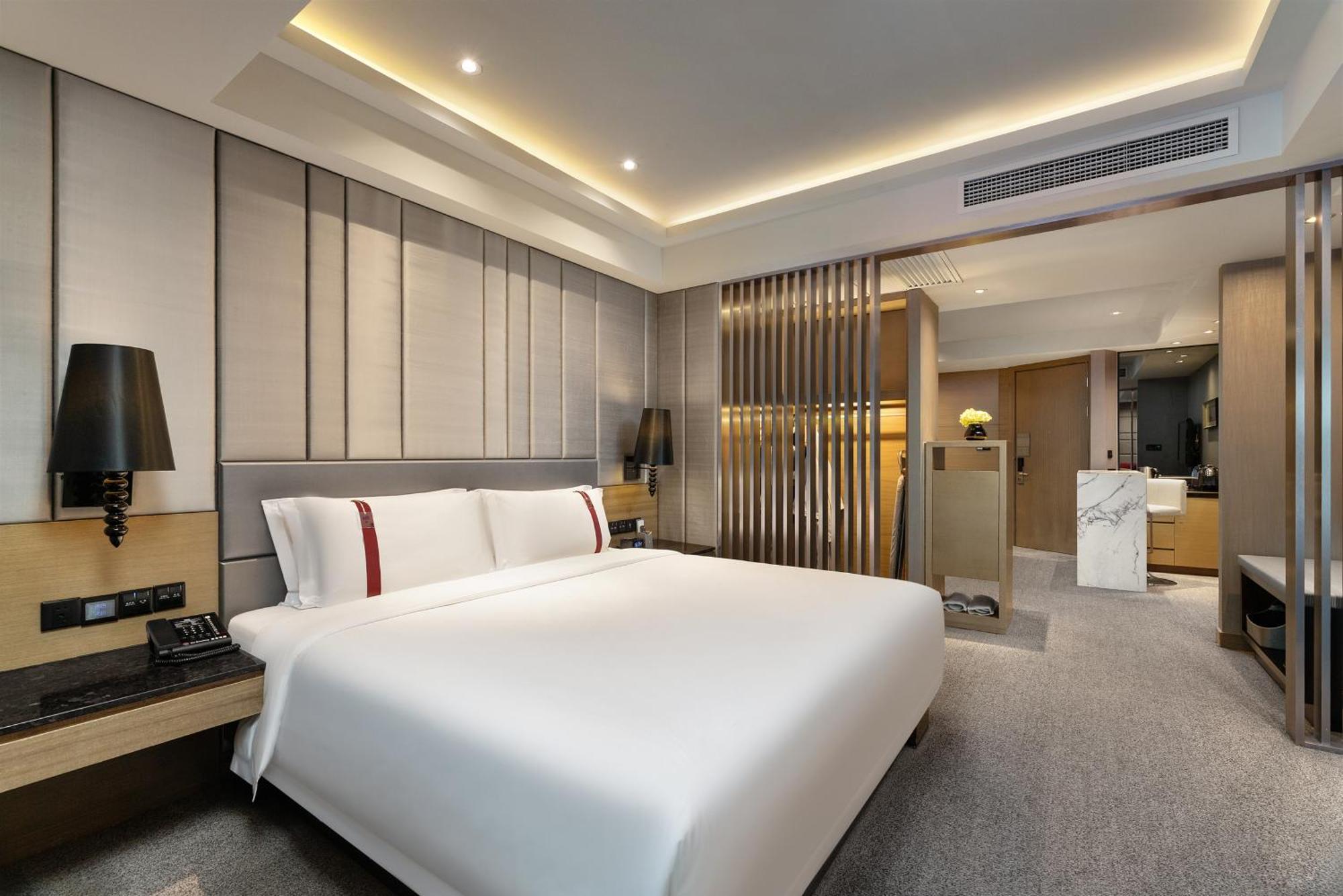Rhombus Park Aura Hotel 5*