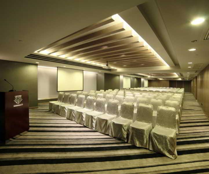 Отель Rhombus Park Aura 5*